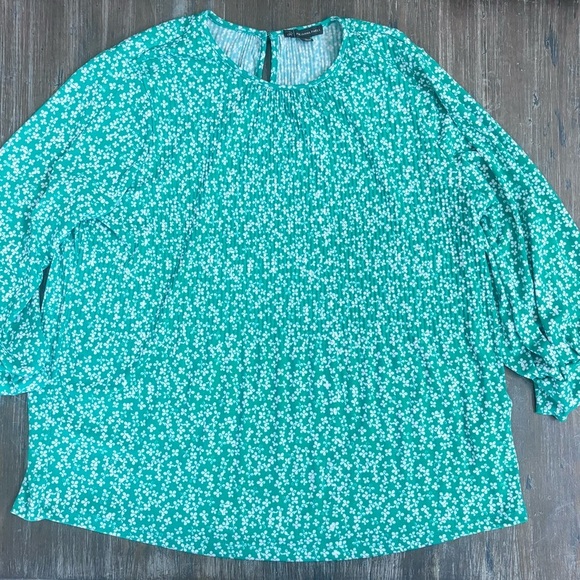 Adrianna Papell Green with White Flowers Long Sleeve Boxy Blouse Size Medium - Picture 1 of 10